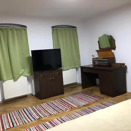 Garsoniera Centru アパート ブラショフ